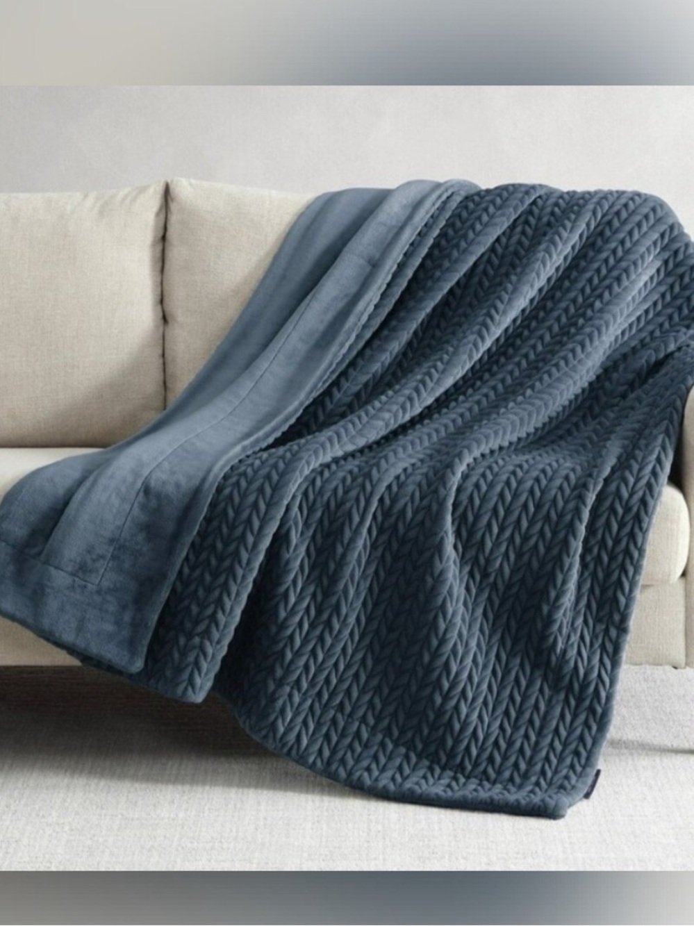 Ann Taylor Quilted Chevron Throw - Navy Blue Oversized - Picture 2 of 7